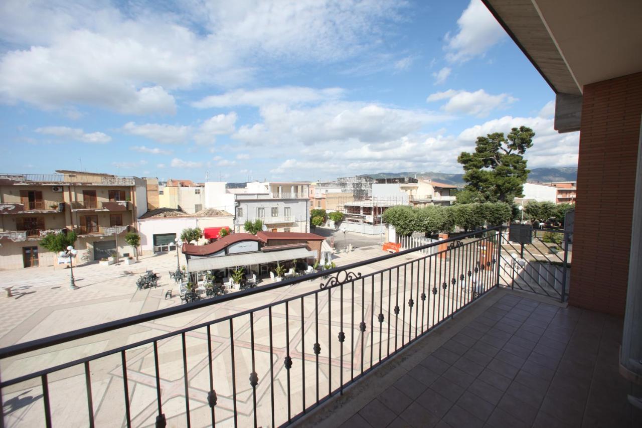 B&B Corso Roma Apricena 外观 照片