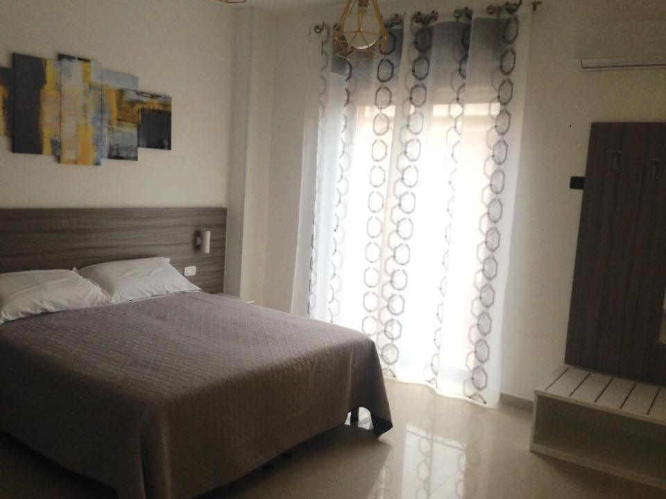 B&B Corso Roma Apricena 外观 照片