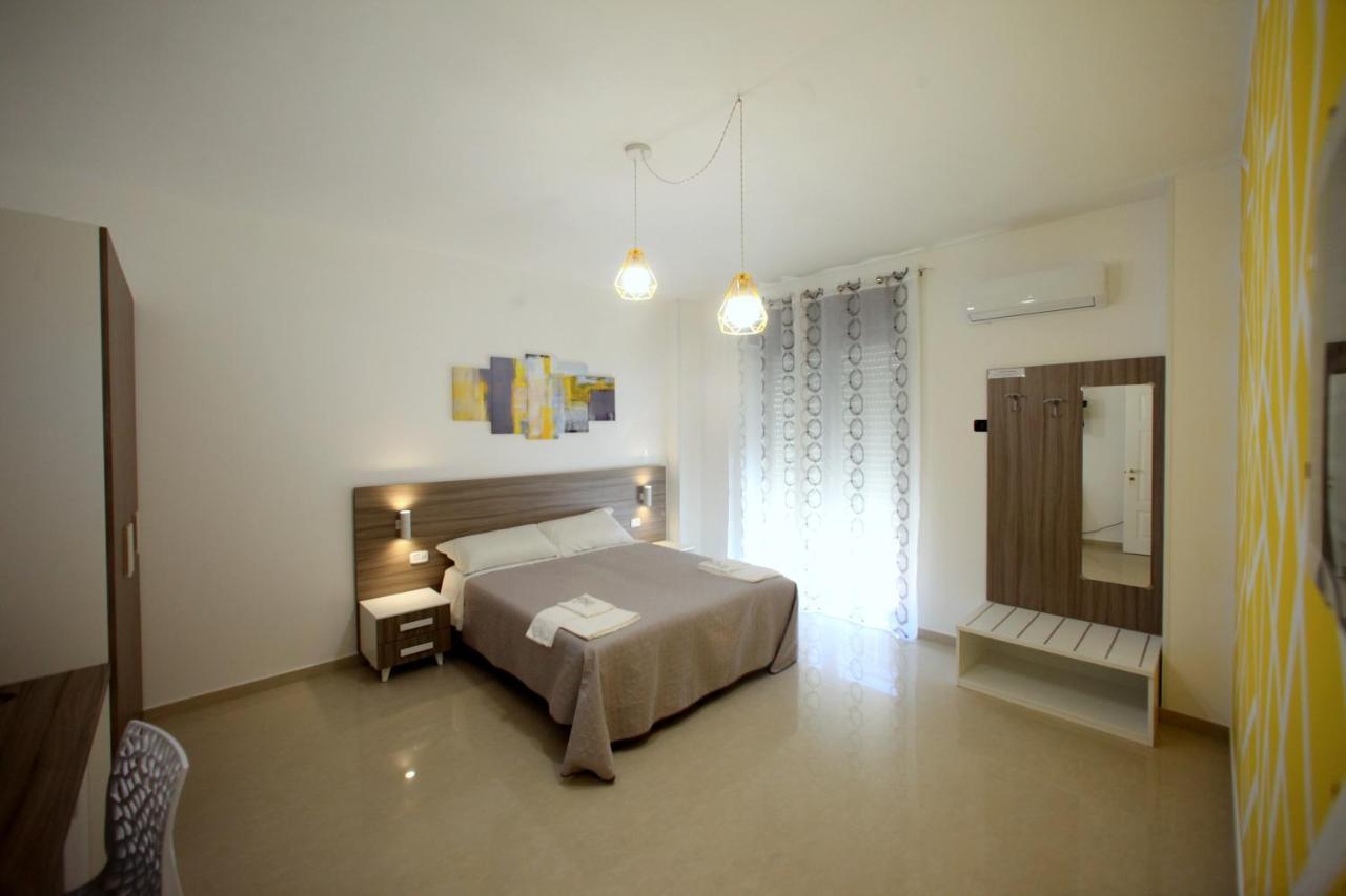 B&B Corso Roma Apricena 外观 照片