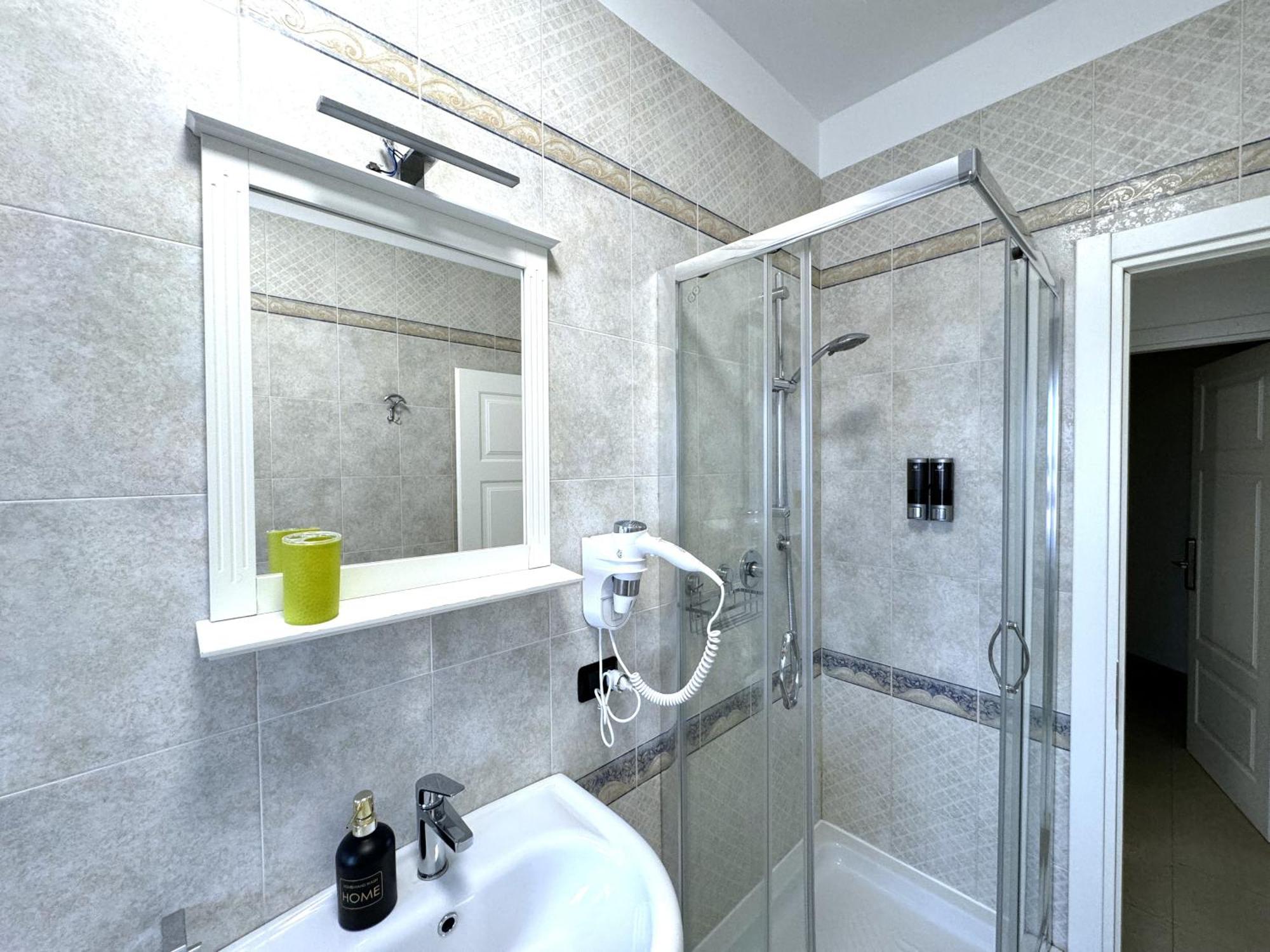 B&B Corso Roma Apricena 外观 照片